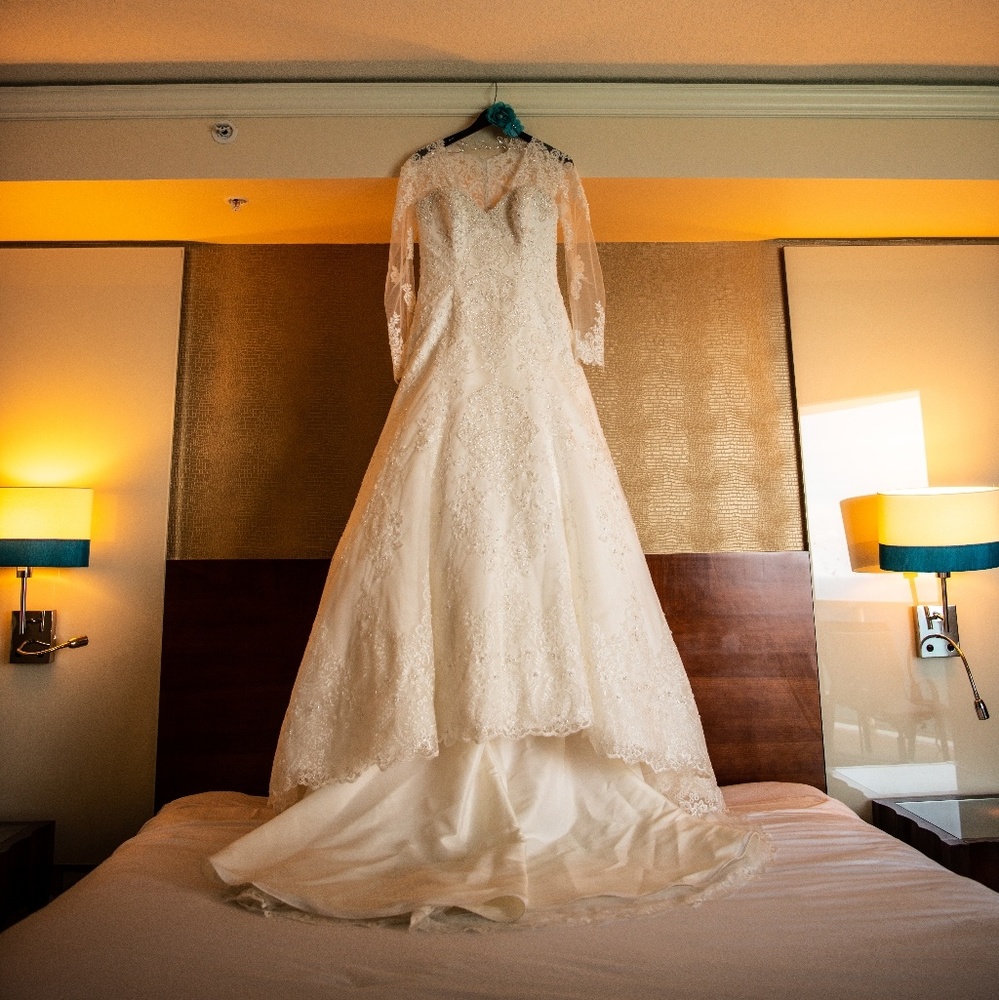 Wedding dress